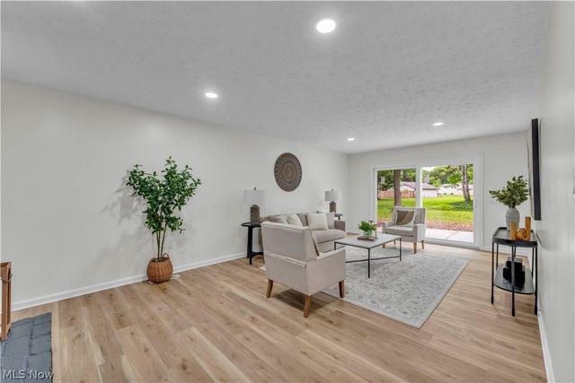 10763 Gate Post Road, Strongsville, OH 44149
