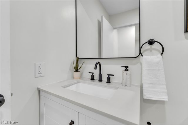 10763 Gate Post Road, Strongsville, OH 44149