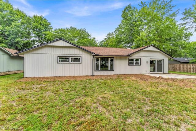 10763 Gate Post Road, Strongsville, OH 44149