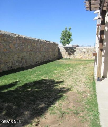 1071 IRON HILL Avenue, Santa Teresa, NM 88008