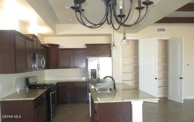 1071 IRON HILL Avenue, Santa Teresa, NM 88008