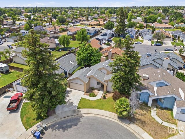 3713 Westporte Court, Bakersfield, CA 93309