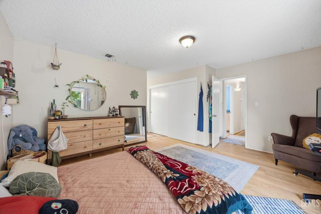 3713 Westporte Court, Bakersfield, CA 93309