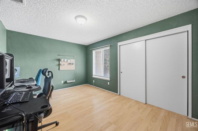 3713 Westporte Court, Bakersfield, CA 93309