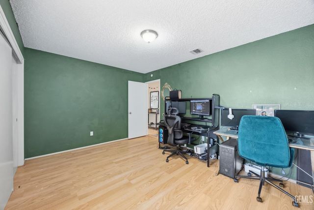 3713 Westporte Court, Bakersfield, CA 93309