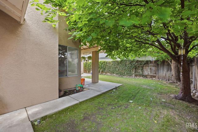 3713 Westporte Court, Bakersfield, CA 93309
