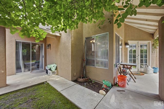 3713 Westporte Court, Bakersfield, CA 93309