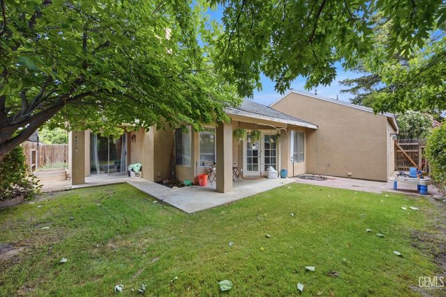 3713 Westporte Court, Bakersfield, CA 93309