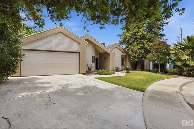 3713 Westporte Court, Bakersfield, CA 93309