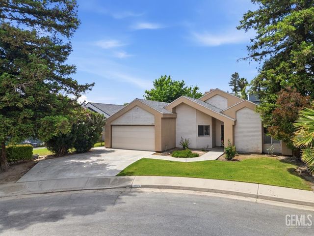 3713 Westporte Court, Bakersfield, CA 93309