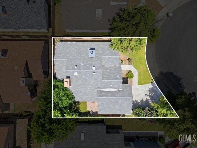 3713 Westporte Court, Bakersfield, CA 93309