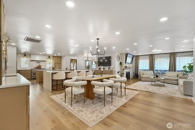 527 SW 331ST Street, Federal Way, WA 98023