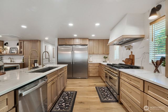 527 SW 331ST Street, Federal Way, WA 98023