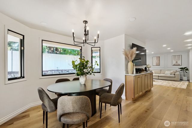 527 SW 331ST Street, Federal Way, WA 98023