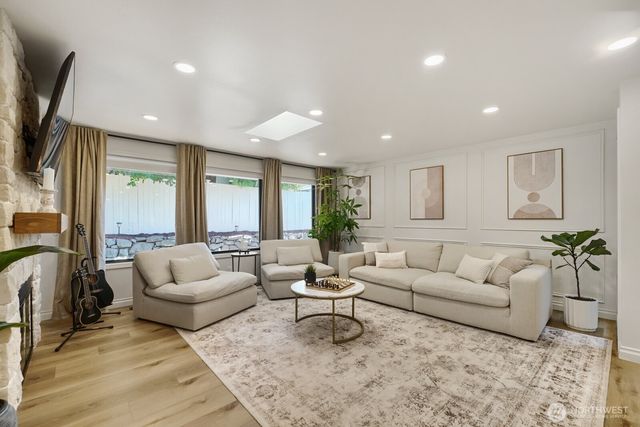 527 SW 331ST Street, Federal Way, WA 98023
