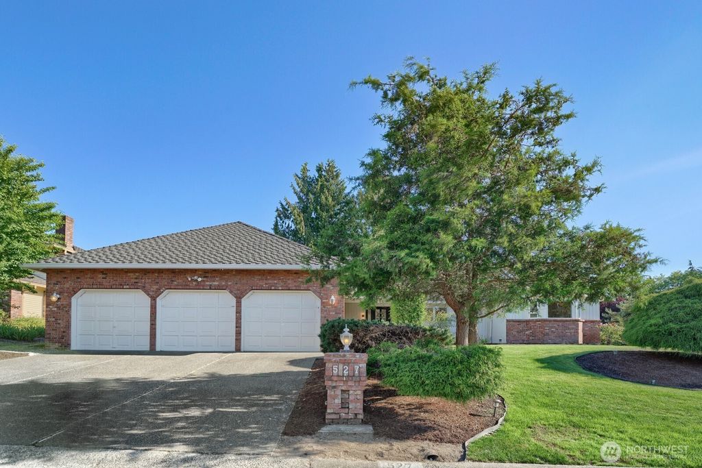 527 SW 331ST Street, Federal Way, WA 98023