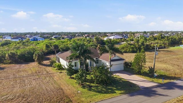 42 PINE VALLEY PLACE, Rotonda West, FL 33947