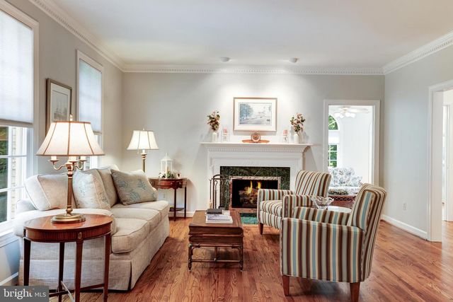 5501 W RIDGE VIEW DR, Fairfax, VA 22030