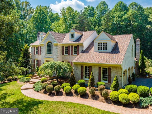 5501 W RIDGE VIEW DR, Fairfax, VA 22030
