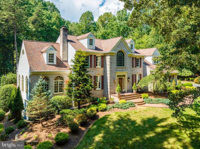 5501 W RIDGE VIEW DR, Fairfax, VA 22030
