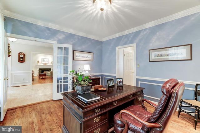 5501 W RIDGE VIEW DR, Fairfax, VA 22030