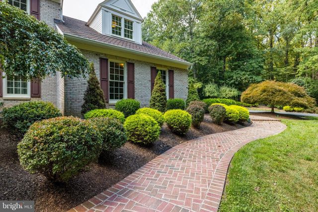 5501 W RIDGE VIEW DR, Fairfax, VA 22030