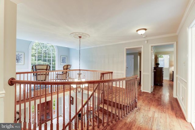 5501 W RIDGE VIEW DR, Fairfax, VA 22030