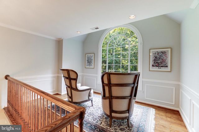 5501 W RIDGE VIEW DR, Fairfax, VA 22030