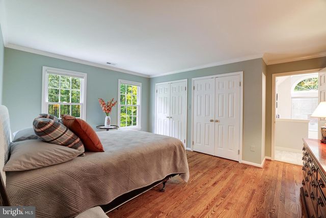 5501 W RIDGE VIEW DR, Fairfax, VA 22030