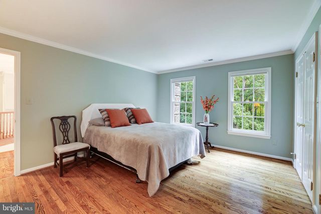 5501 W RIDGE VIEW DR, Fairfax, VA 22030