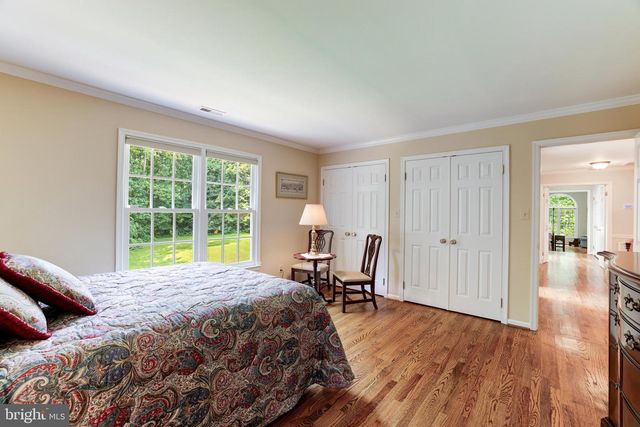 5501 W RIDGE VIEW DR, Fairfax, VA 22030