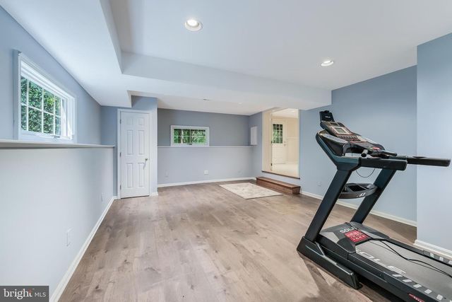 5501 W RIDGE VIEW DR, Fairfax, VA 22030