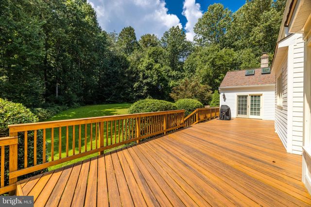 5501 W RIDGE VIEW DR, Fairfax, VA 22030