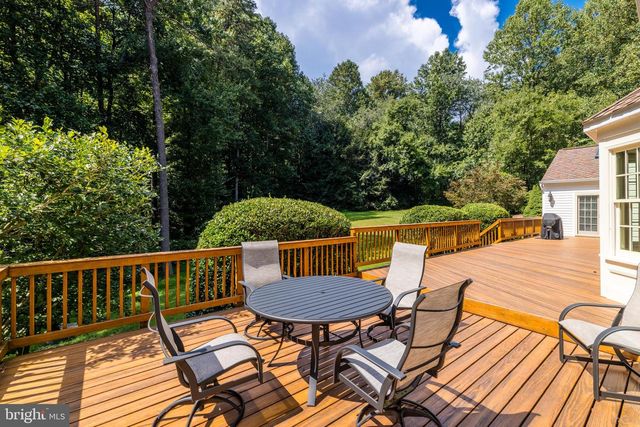 5501 W RIDGE VIEW DR, Fairfax, VA 22030
