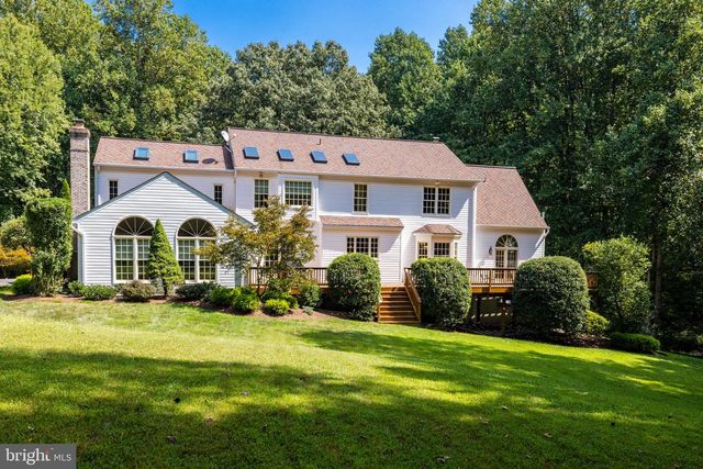 5501 W RIDGE VIEW DR, Fairfax, VA 22030