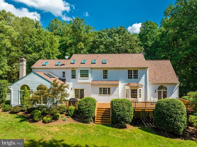 5501 W RIDGE VIEW DR, Fairfax, VA 22030