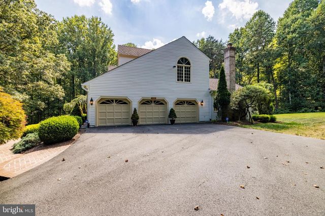 5501 W RIDGE VIEW DR, Fairfax, VA 22030
