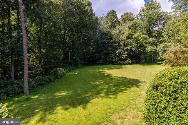 5501 W RIDGE VIEW DR, Fairfax, VA 22030