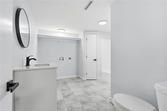 9509 E 79th Street, Raytown, MO 64138