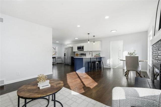 9509 E 79th Street, Raytown, MO 64138