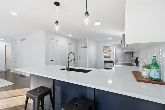 9509 E 79th Street, Raytown, MO 64138