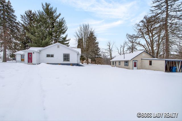 204 S Grove Street, Stanton, MI 48888