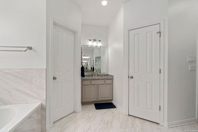 13418 HEIGHTS PARK, San Antonio, TX 78230