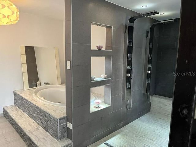 1021 GUAJATACA, Caguas, PR 00725