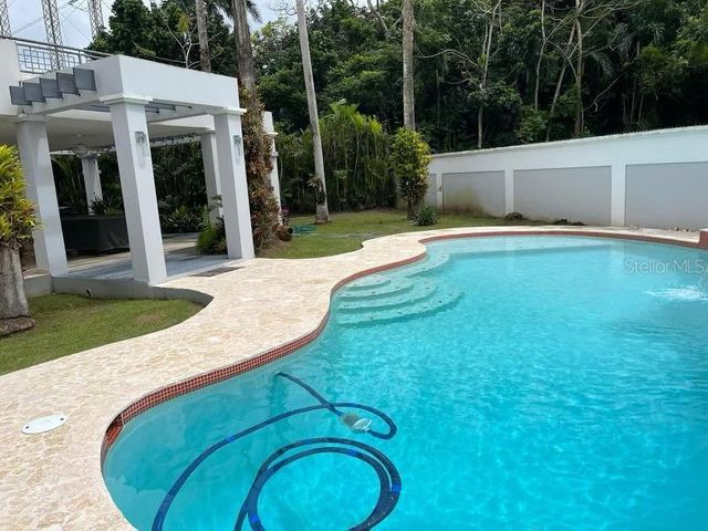 1021 GUAJATACA, Caguas, PR 00725