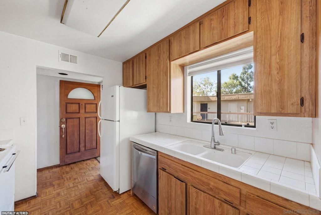 7255 Navajo C300, San Diego, CA 92119 — photo 2