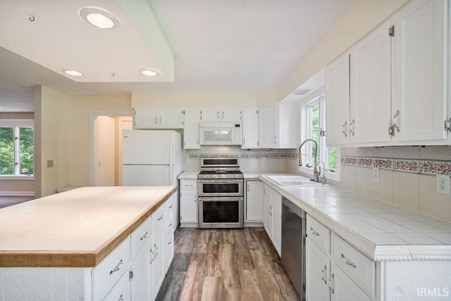 5023 PAVALION Drive, Kokomo, IN 46901