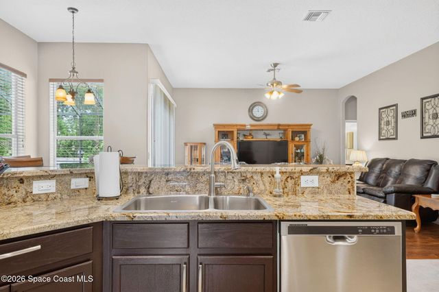 2071 Thornwood Drive SE, Palm Bay, FL 32909