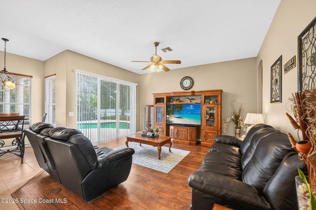 2071 Thornwood Drive SE, Palm Bay, FL 32909