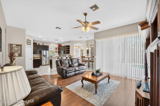 2071 Thornwood Drive SE, Palm Bay, FL 32909